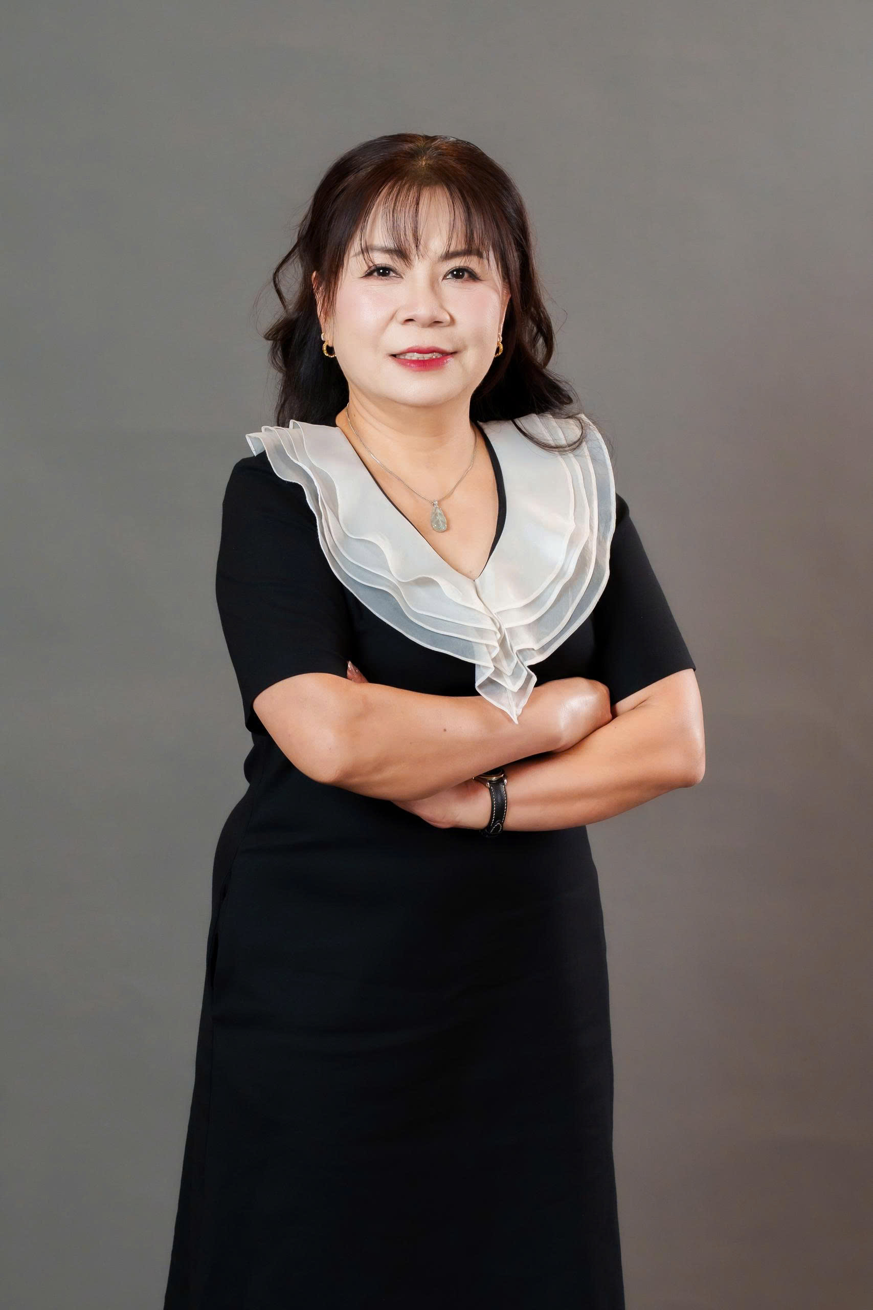 Cô Văn Quỳnh Giao